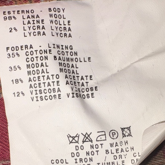 Elegant Plaid Blazer with Embellishments - Picture 6 of 7